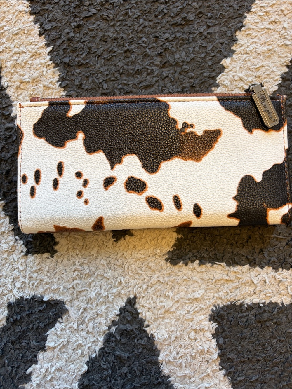 Wrangler Cow Print Wallet - Picture 5 of 6